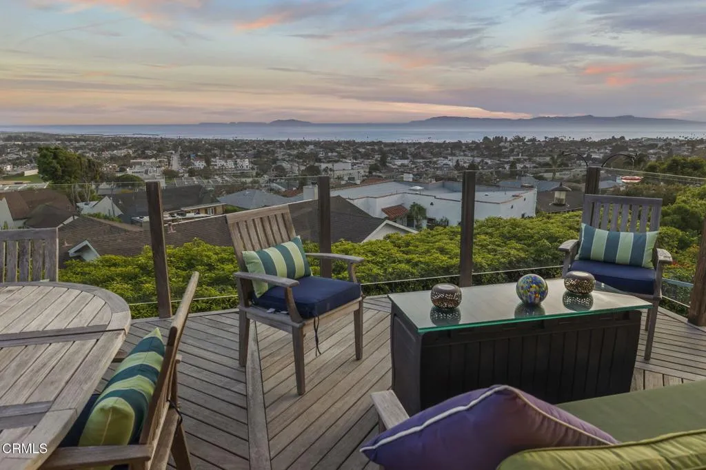 2222 Sunset Drive, Ventura, California 93001 home-pic-3