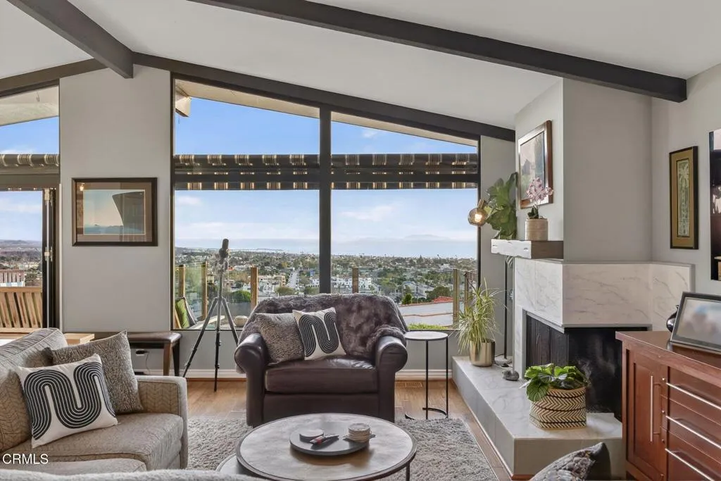 2222 Sunset Drive, Ventura, California 93001 home-pic-20