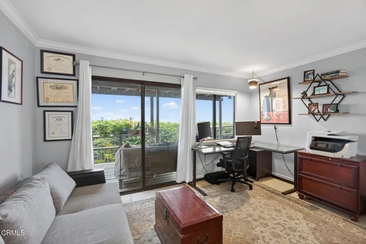 63-web-or-mls-Upmarketmedia_2222Sun-109