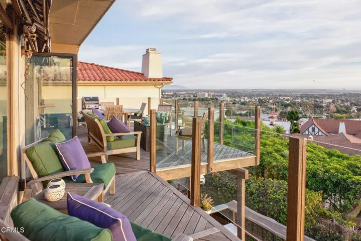 51-web-or-mls-UpmarketMedia-222Sun-041