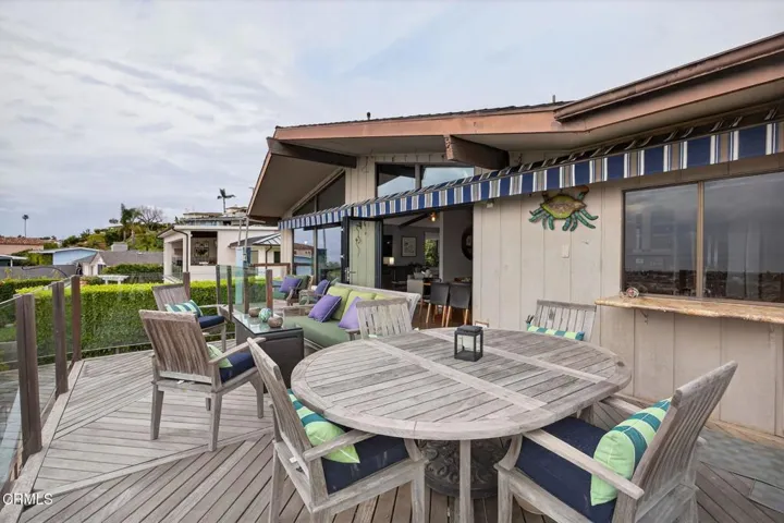 54-web-or-mls-Upmarketmedia_2222Sun-137