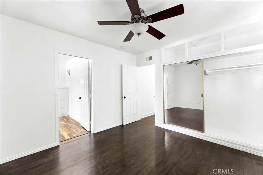 7459 Vanalden Ave, Reseda, California 91335 home-pic-17