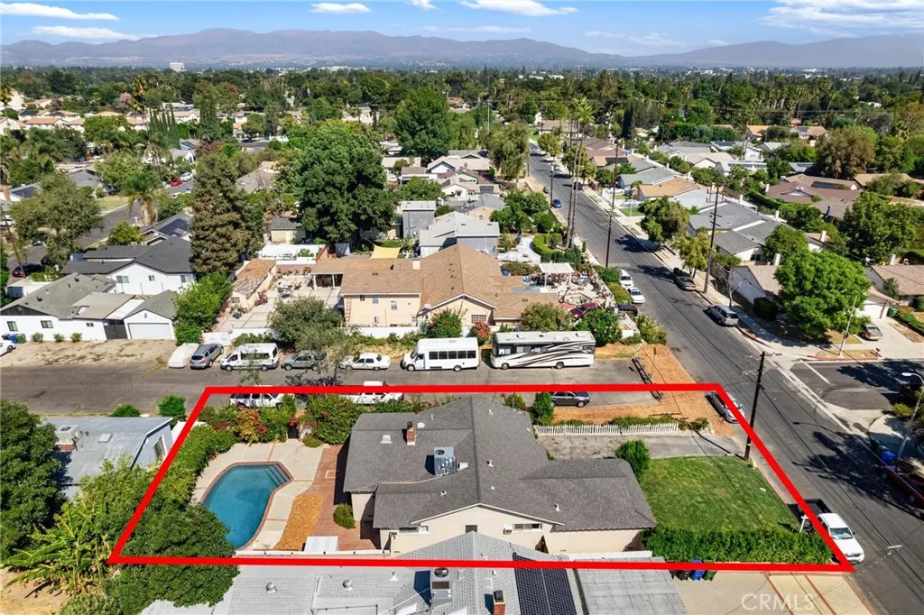 7459 Vanalden Ave, Reseda, California 91335 home-pic-26