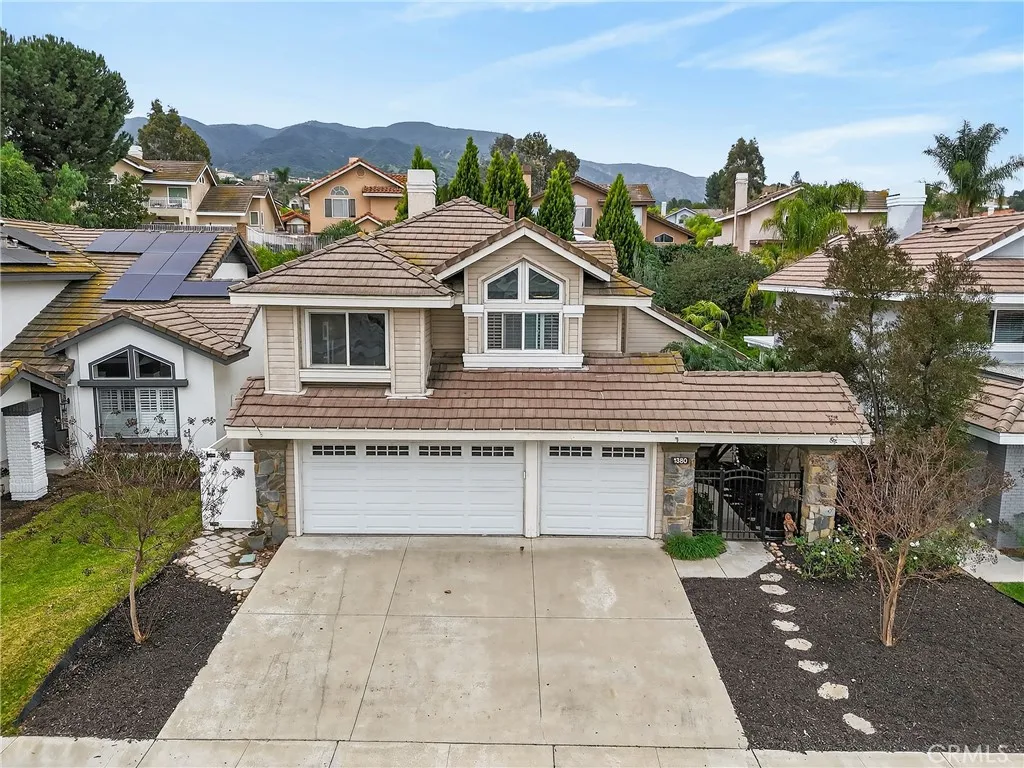 1380 Tanglewood, Corona, California 92882 home-pic-1