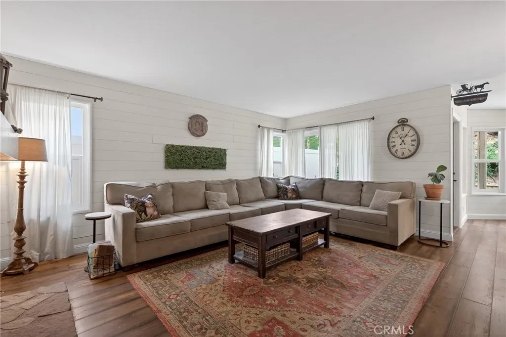 1380 Tanglewood, Corona, California 92882 home-pic-11