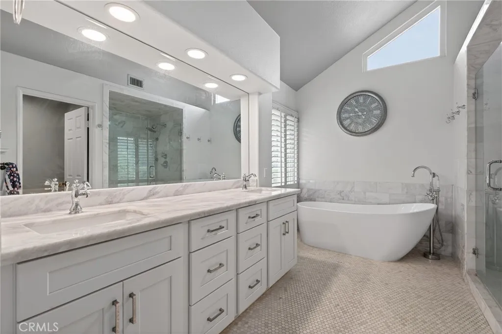 1380 Tanglewood, Corona, California 92882 home-pic-19