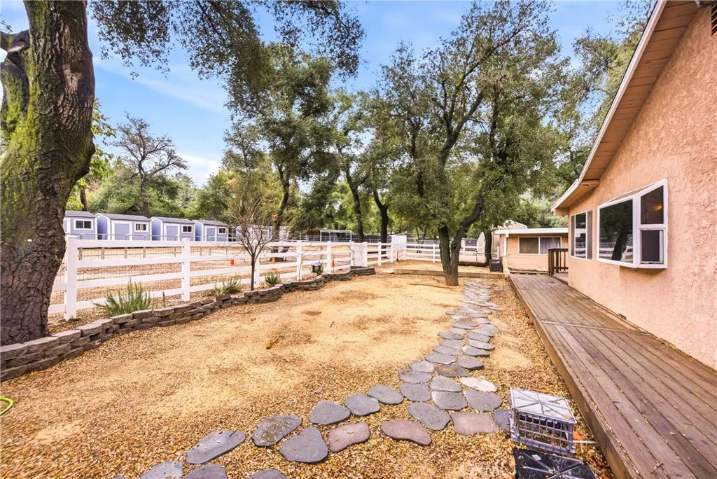 39608 Calle Cascada, Green Valley, California 91390 home-pic-28