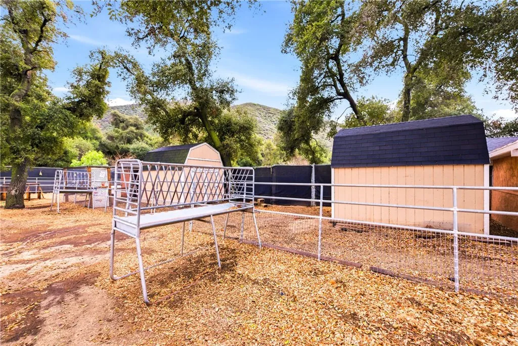 39608 Calle Cascada, Green Valley, California 91390 home-pic-34