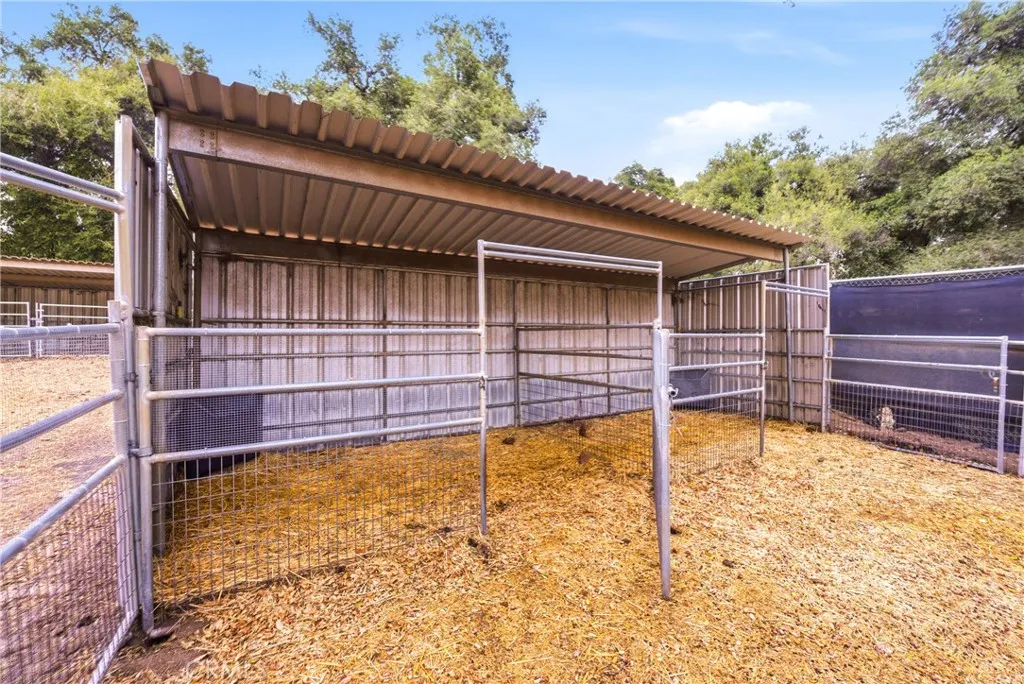39608 Calle Cascada, Green Valley, California 91390 home-pic-37