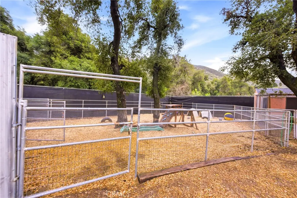 39608 Calle Cascada, Green Valley, California 91390 home-pic-36