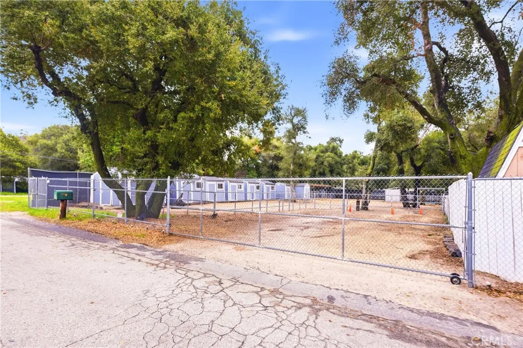 39608 Calle Cascada, Green Valley, California 91390 home-pic-3