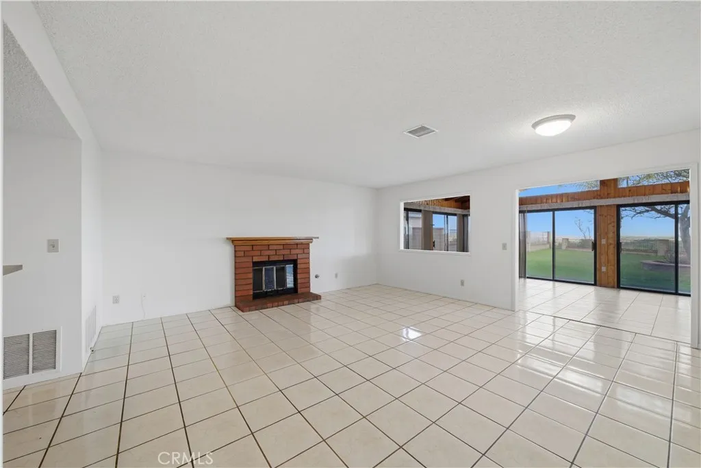 622 Looking Glass Drive, Diamond Bar, California 91765 home-pic-15
