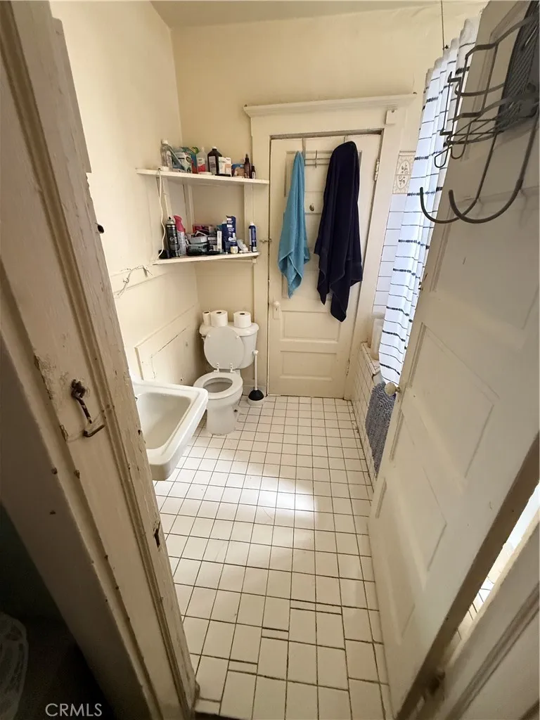 415 Euclid Avenue, Los Angeles, California 90063 home-pic-21