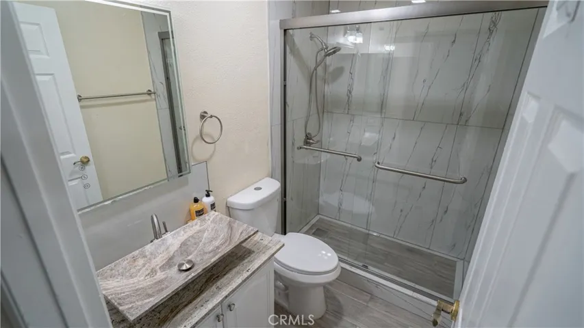 Hallway Bathroom (2)