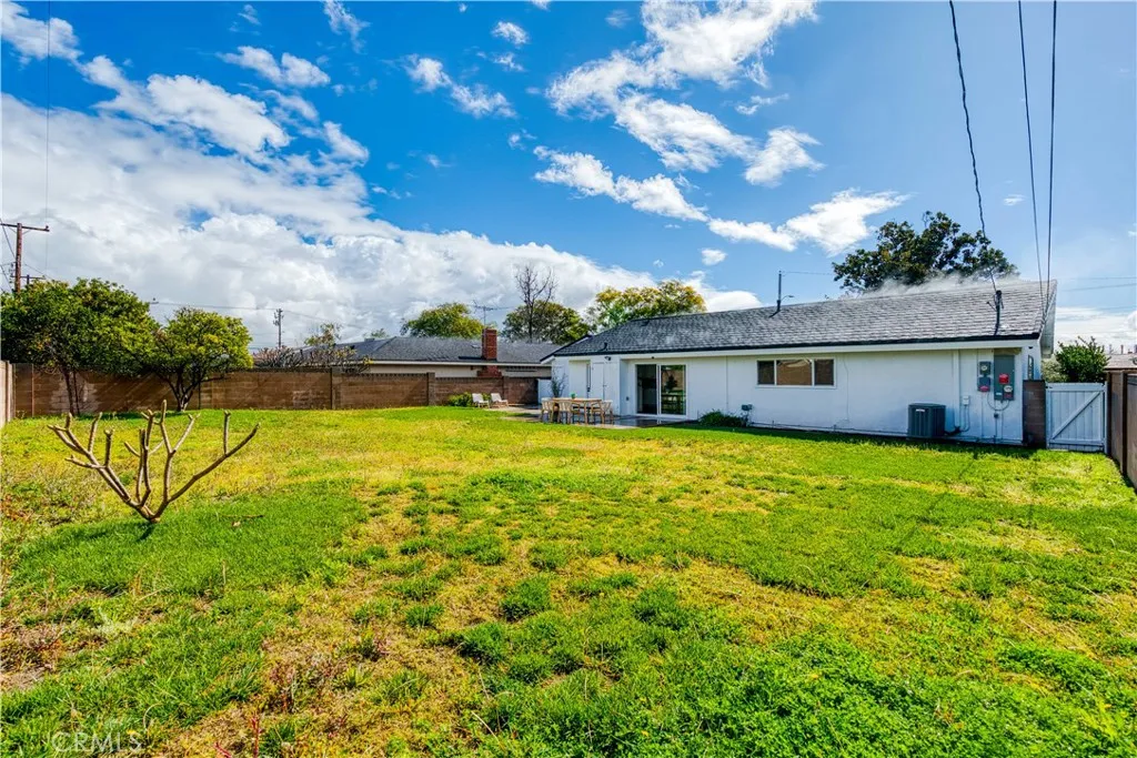 2779 E Lizbeth, Anaheim, California 92806 home-pic-45
