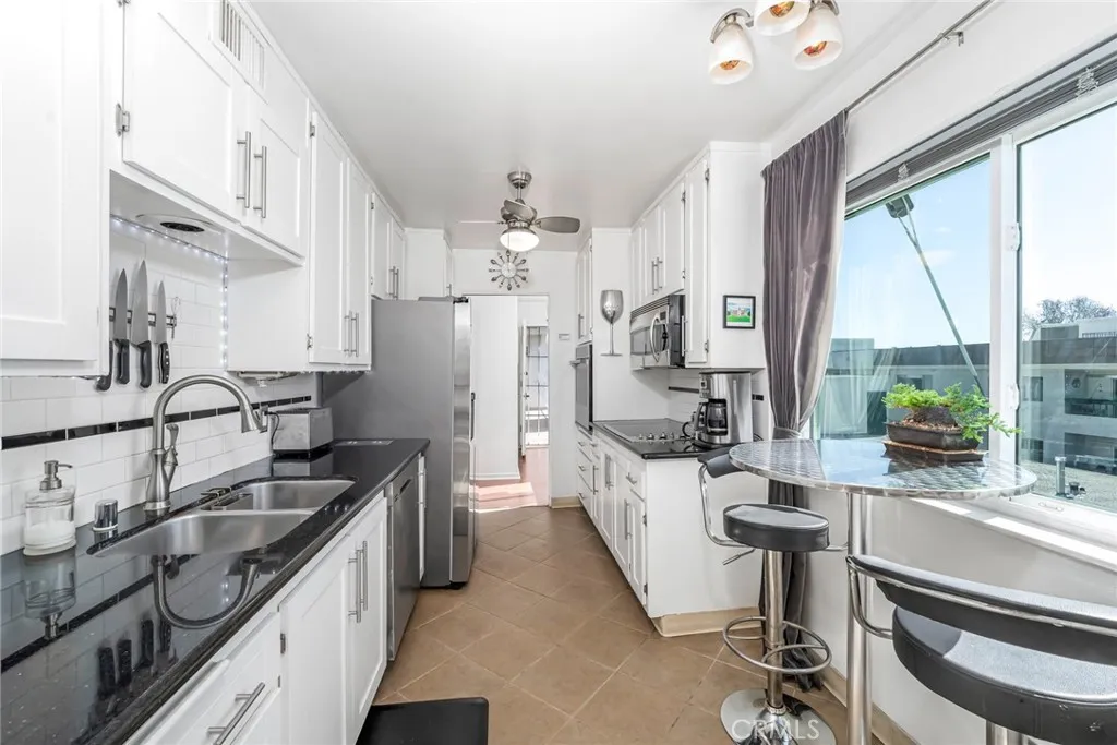 2100 E 2nd Street 505, Long Beach, California 90803 home-pic-7