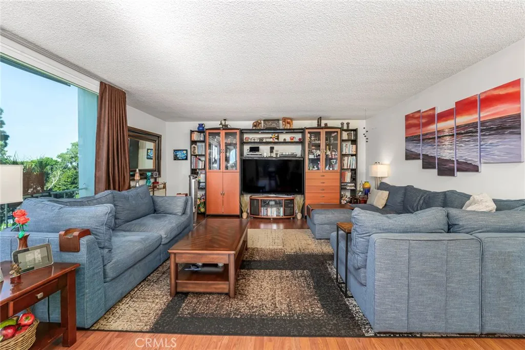 2100 E 2nd Street 505, Long Beach, California 90803 home-pic-15