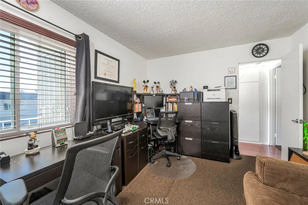 2100 E 2nd Street 505, Long Beach, California 90803 home-pic-23