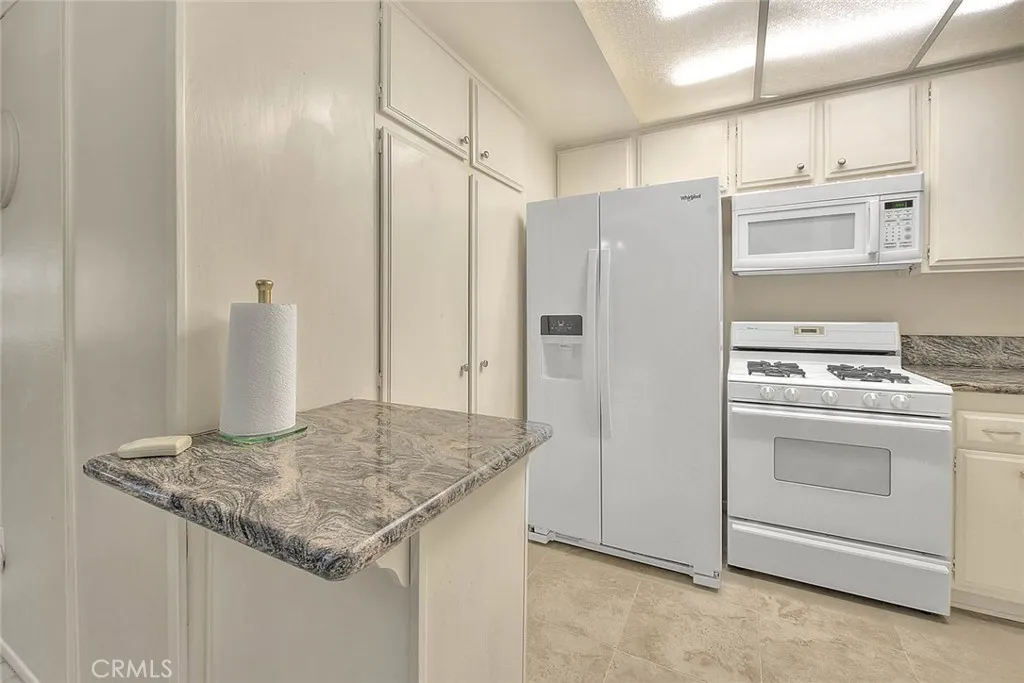 1188 Mohave, Colton, California 92324 home-pic-13
