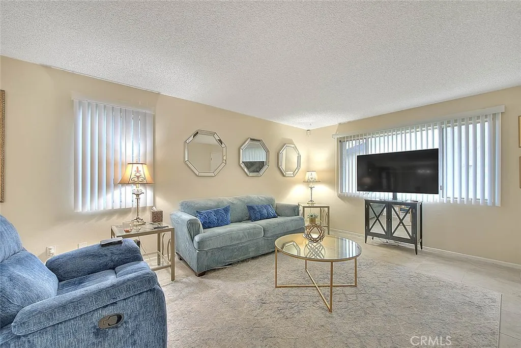 1188 Mohave, Colton, California 92324 home-pic-7