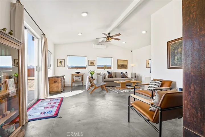 4212 Oneil Road, Joshua Tree, California 92252