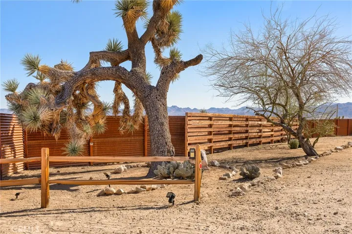 4212 Oneil Road, Joshua Tree, California 92252