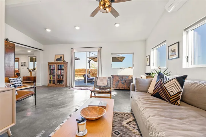 4212 Oneil Road, Joshua Tree, California 92252