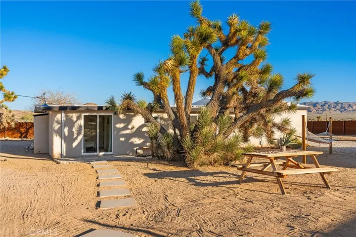 4212 Oneil Road, Joshua Tree, California 92252