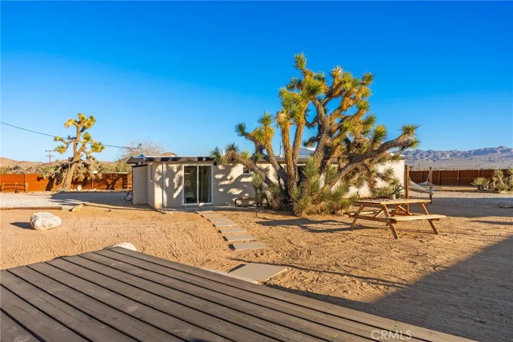 4212 Oneil Road, Joshua Tree, California 92252