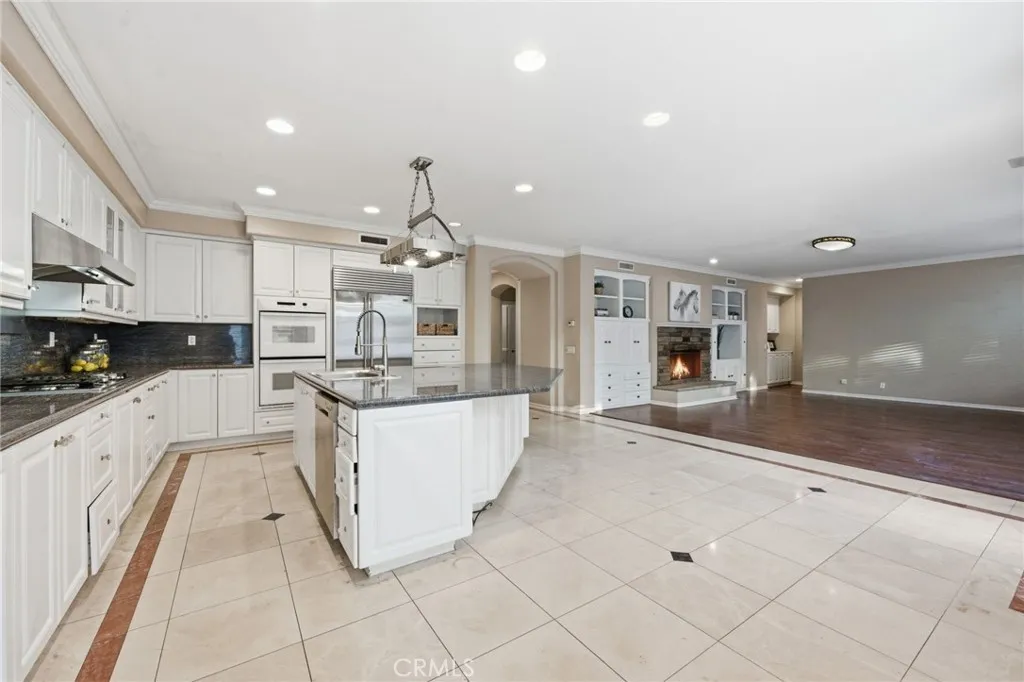 979 N Antonio, Orange, California 92869 home-pic-14