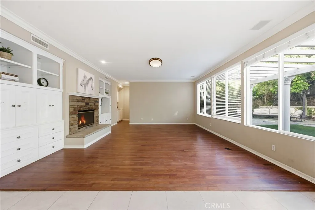 979 N Antonio, Orange, California 92869 home-pic-19