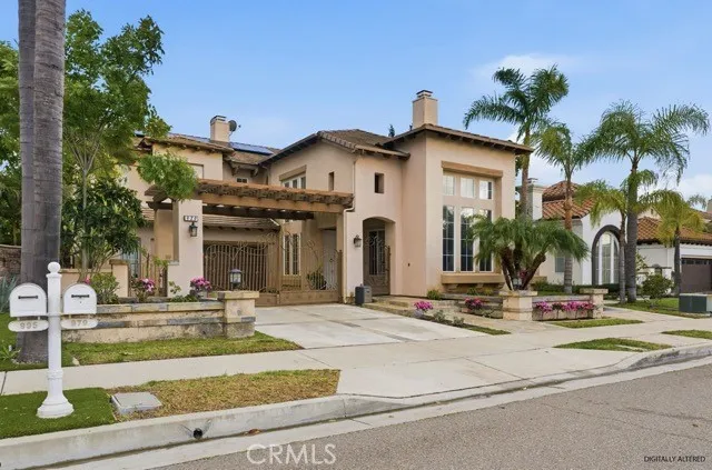 979 N Antonio, Orange, California 92869 home-pic-2