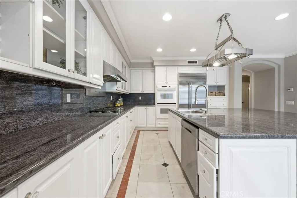 979 N Antonio, Orange, California 92869 home-pic-16