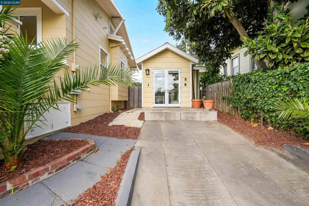 2011 2011 Rosedale Ave, Oakland, California 94601 home-pic-26
