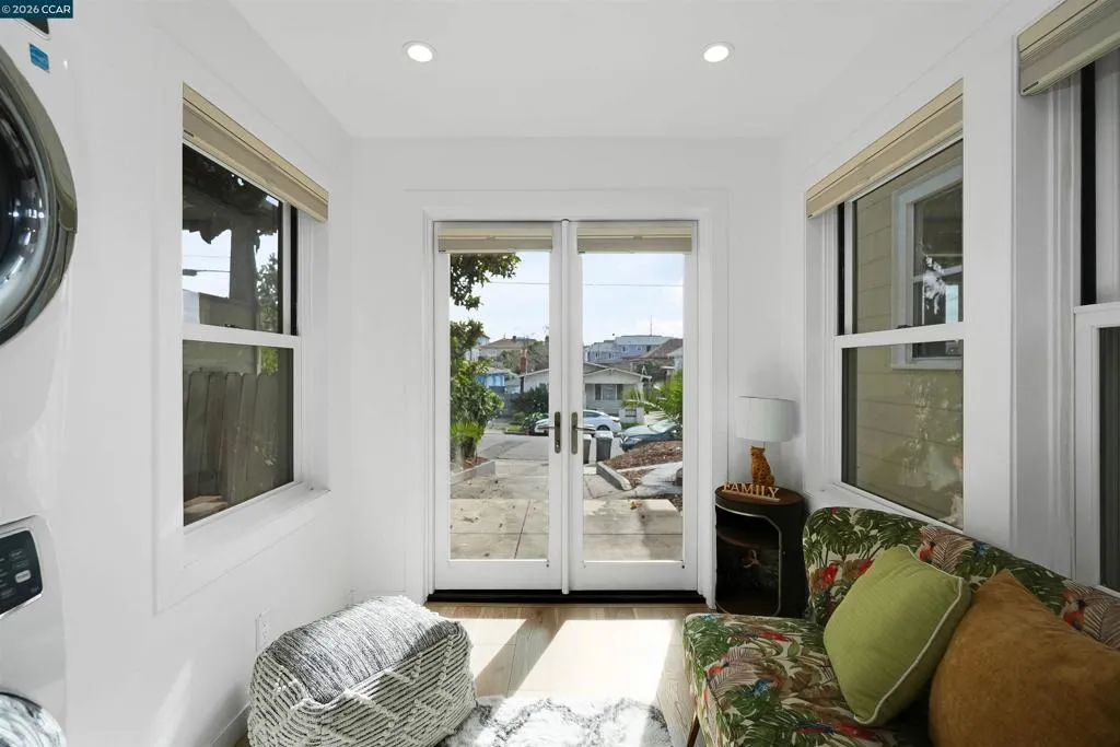 2011 2011 Rosedale Ave, Oakland, California 94601 home-pic-32