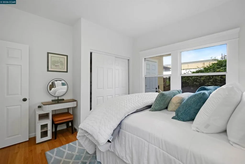 2011 2011 Rosedale Ave, Oakland, California 94601 home-pic-23
