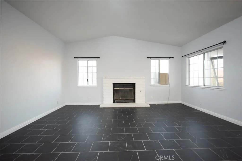 11875 Morning Star, Apple Valley, California 92308 home-pic-3