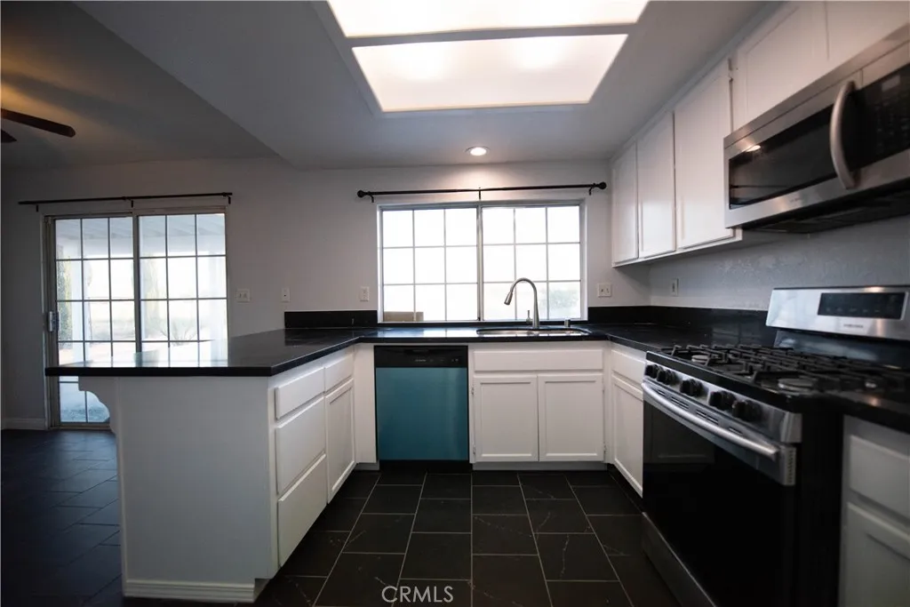 11875 Morning Star, Apple Valley, California 92308 home-pic-7