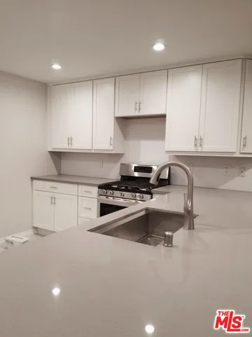 New kitchen and appliances