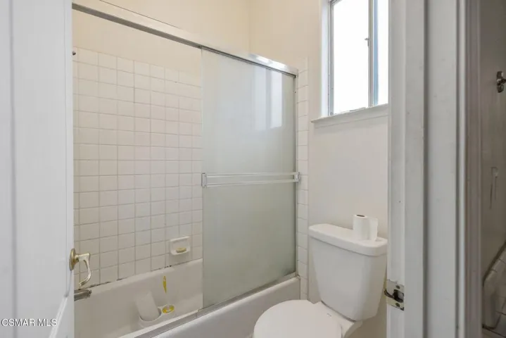 d28