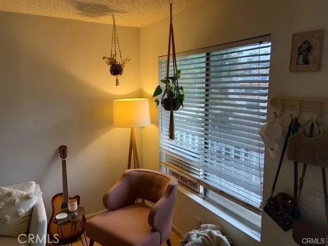 Bright and fun unit.