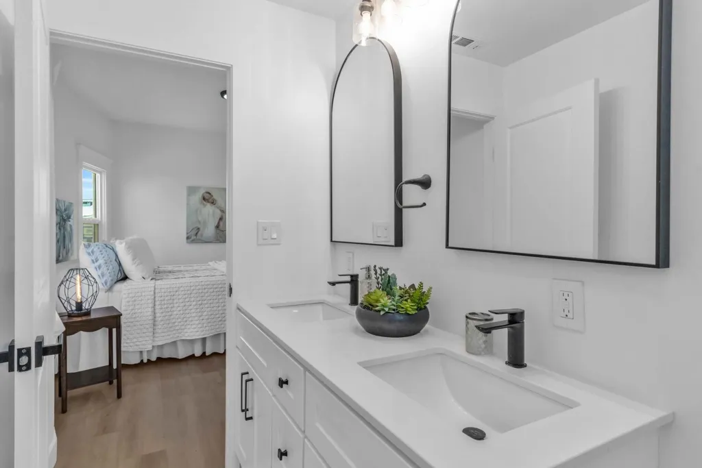 2912 2912 E 22nd St, Oakland, California 94601 home-pic-15
