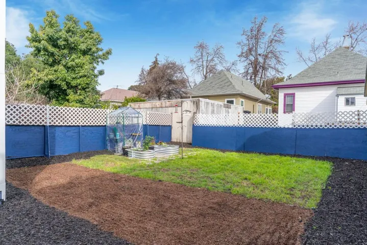 2912 2912 E 22nd St, Oakland, California 94601