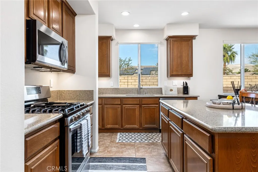 37318 Blackburn, Indio, California 92203 home-pic-9