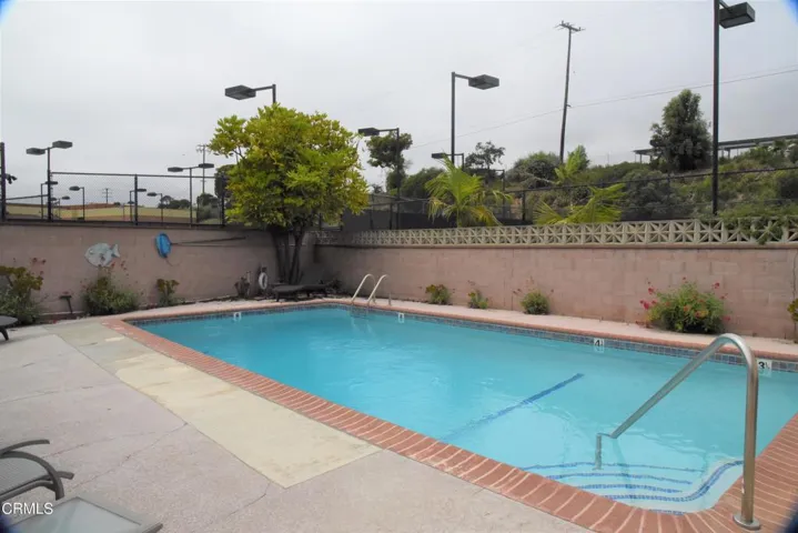 CA Pool (2)