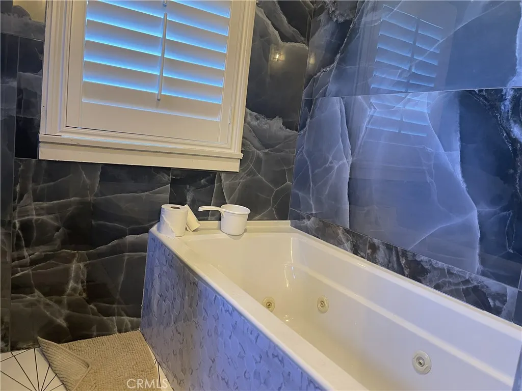 1350 Oak, Lake Arrowhead, California 92352 home-pic-23