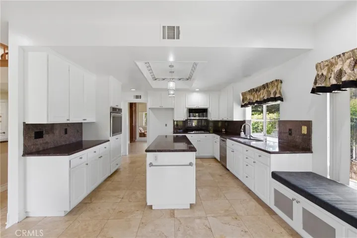 12500 Arbor Hill, Moorpark, California 93021