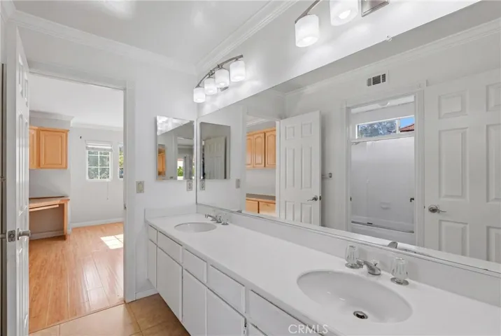 12500 Arbor Hill, Moorpark, California 93021