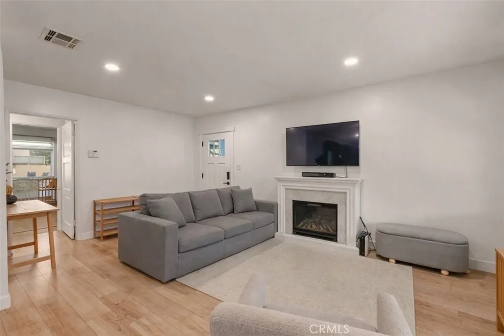 12918 Hanwell Avenue, Downey, California 90242 home-pic-4