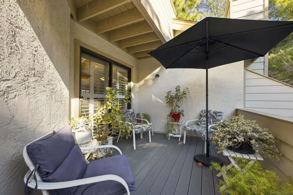 4595 Chateau Drive, San Diego, California 92117 home-pic-22